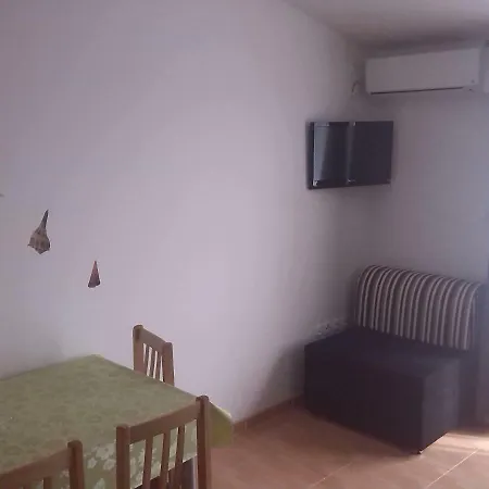 Apartmani Luna Novalja Exterior photo