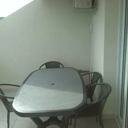 Apartmani Luna Novalja Exterior photo
