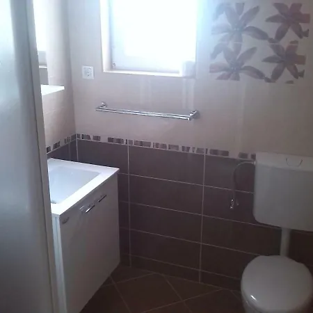 Apartmani Luna Novalja Exterior photo