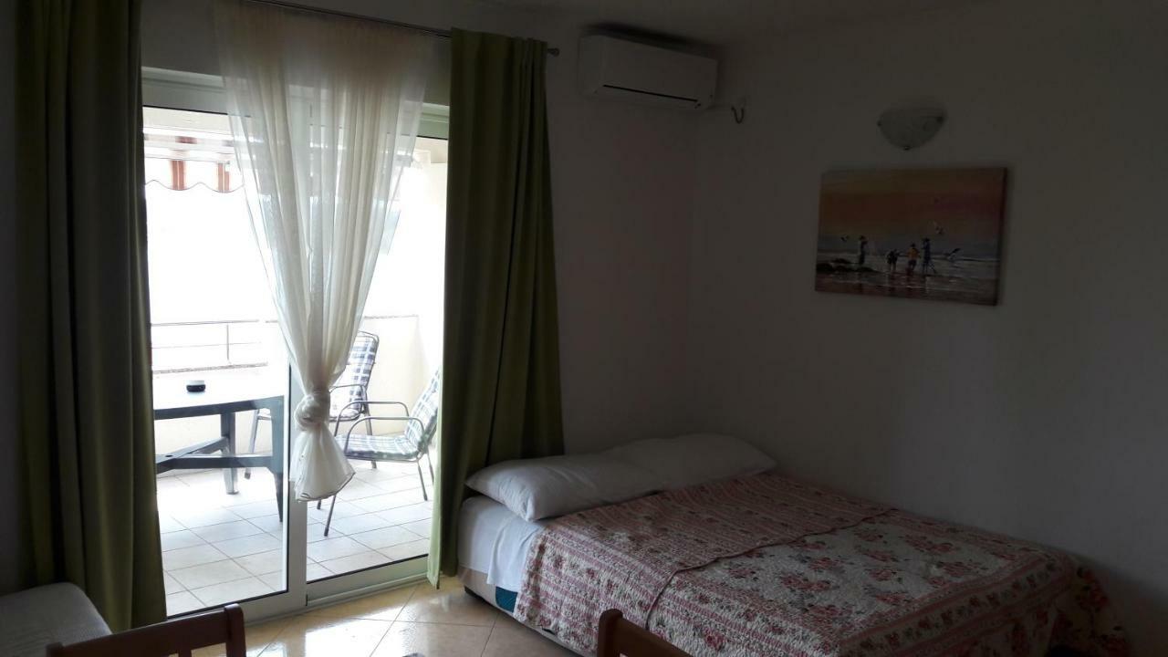 Luna Apartment
